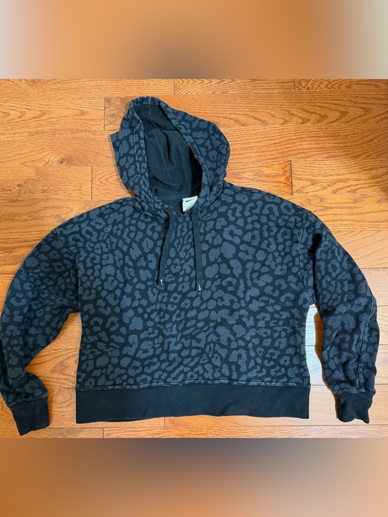Nike Tops - Nike Women Black and Charcoal Leopard-Print Crewneck Hoodie
